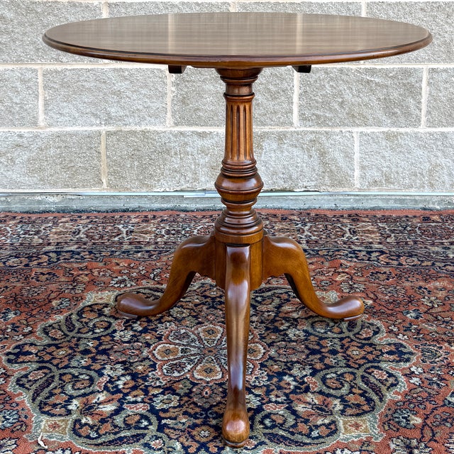 Brown 1970s Statton Oxford Cherry Traditional Queen Anne Style Tilt-Top Side or Accent Table For Sale - Image 8 of 14