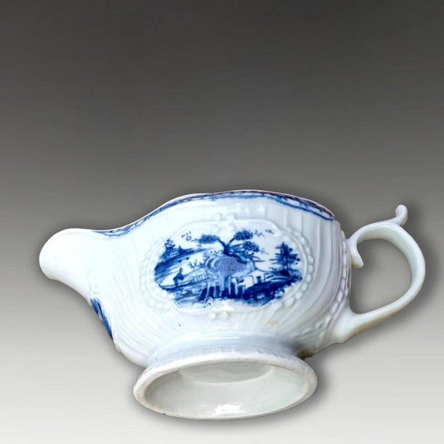 Antique First Period Porcelain Sauce Boat from Dr Wall Worcester, 1760 For Sale - Image 9 of 11