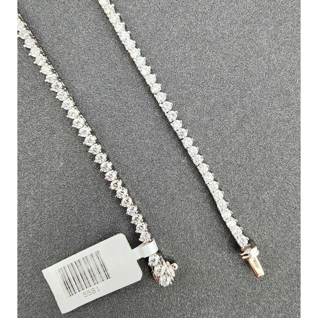 White 8.39 Ct Diamond Tennis Necklace For Sale - Image 8 of 9