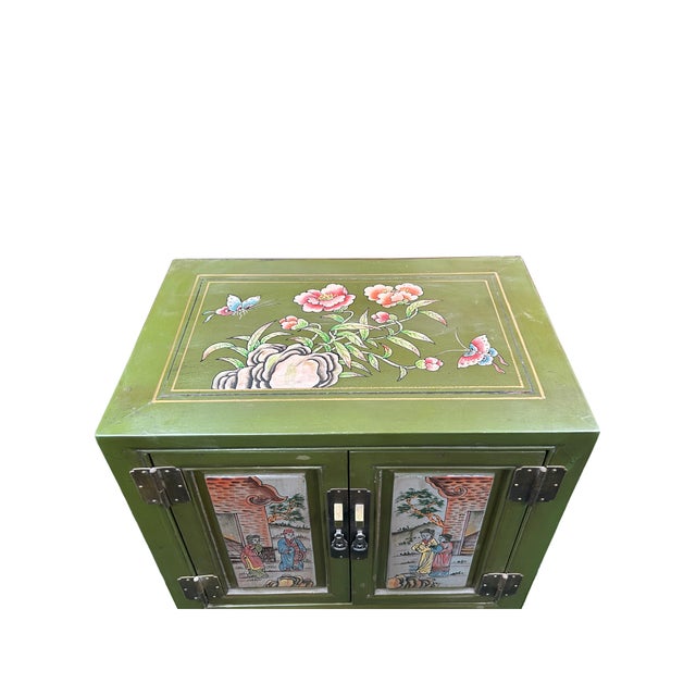Olive Green Oriental People Graphic End Table Nightstand For Sale In San Francisco - Image 6 of 9