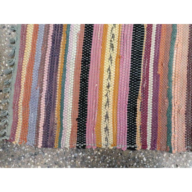 Galerie Shabab Collection Mid-20th Century American Rag Throw Rug For Sale In New York - Image 6 of 7