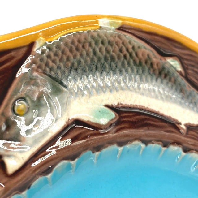 1970s Minton Majolica Seafood Plate With Fish and Shells, English, Dated 1873 For Sale - Image 5 of 8