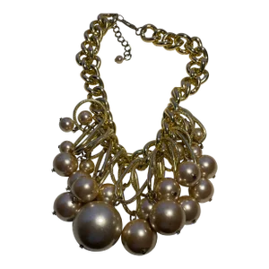 Bold Beige Pearl/Gold Necklace