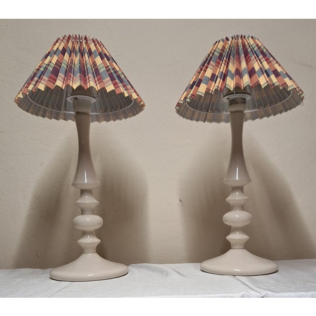 Vintage Table Lamps with Cream-White Lacquered Turned Beechwood Base and Folded Fabric Shade, 1980s, Set of 2 For Sale - Image 6 of 7