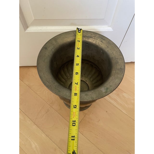1990s Vintage Sliver Tone Distressed Urn Champagne Bucket Ice Bucket For Sale - Image 5 of 10