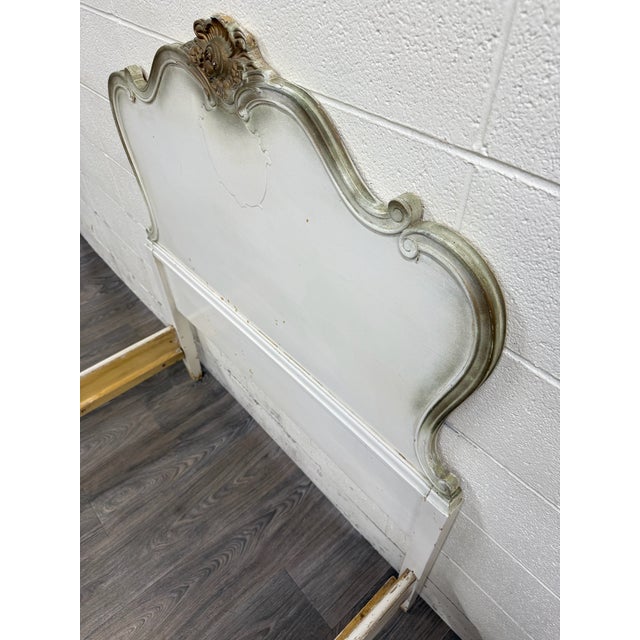 Early 20th Century Vintage Twin Size Winnebago Manufacturing Co French Provincial Rococo Style Bed For Sale - Image 5 of 17