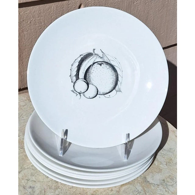 White Wedgwood Susie Cooper Black Fruit Salad Plates Pear, Apple, Grape, Peach & Cherry - Set of 7 For Sale - Image 8 of 12