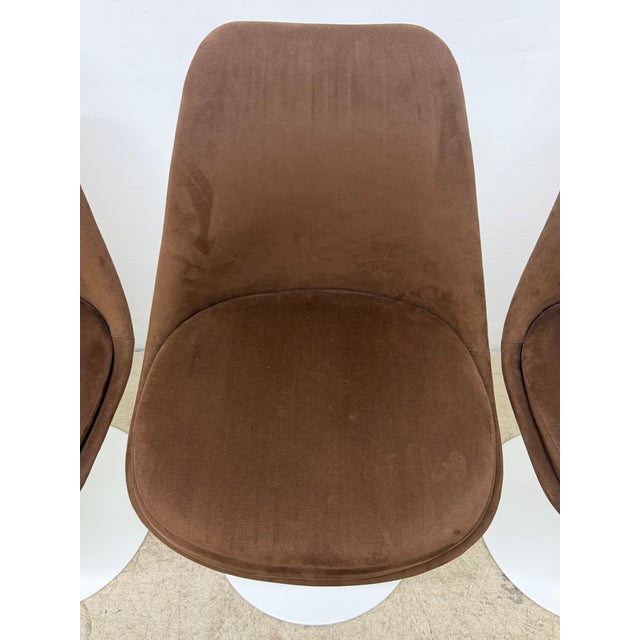 Eero Saarinen Fully Upholstered Tulip Side Chairs for Knoll - Set of Four For Sale - Image 12 of 17