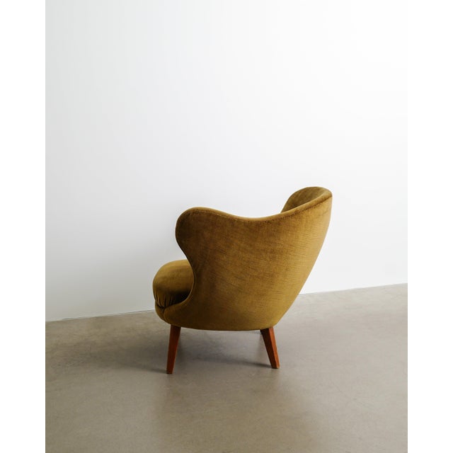 Wood Swedish Mid-Century Sculptural Thumb / Gary Armchair in Velvet by Arne Norell, 1950s For Sale - Image 7 of 7