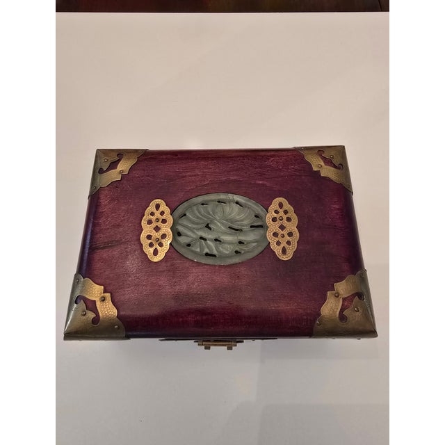 Hollywood Regency Vintage Hollywood Regency Mid Century Chinese Jade Box For Sale - Image 3 of 8