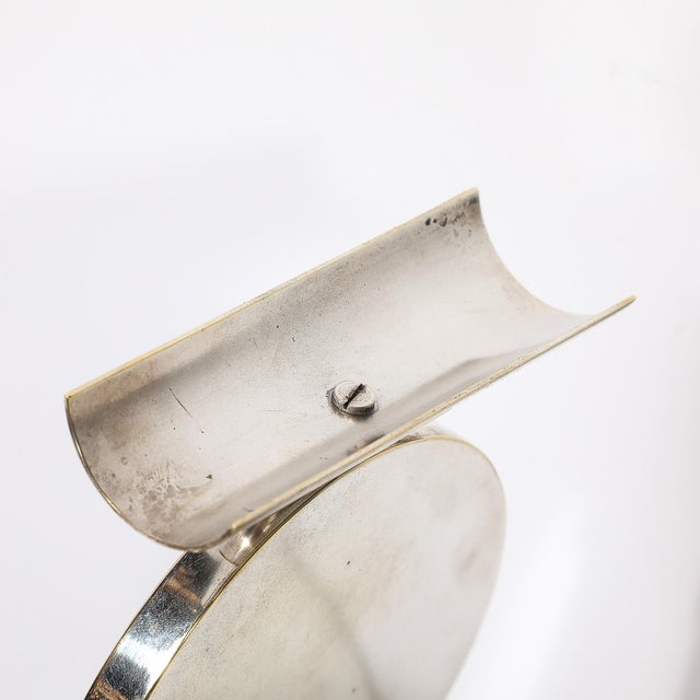 Art Deco Streamline Round Picture Frame in Nickel & Glass For Sale - Image 9 of 9