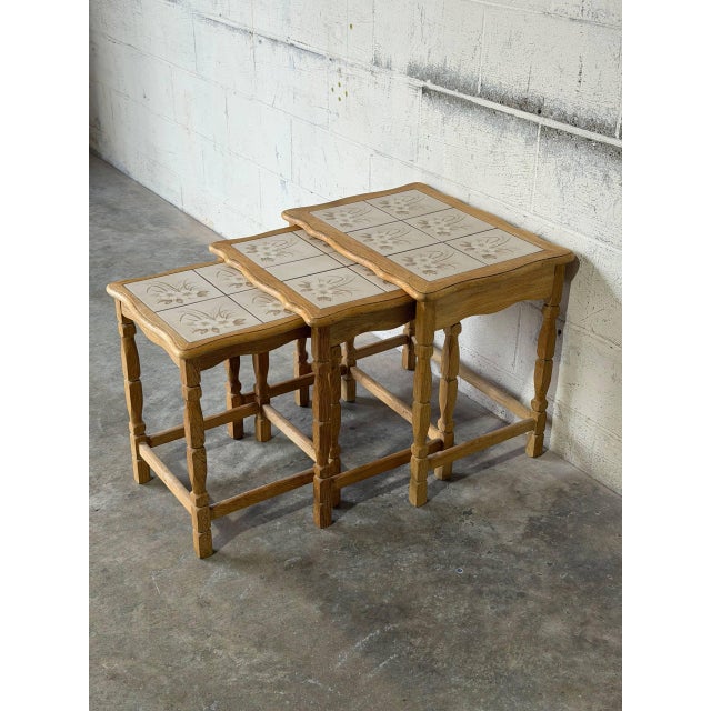 Brown Oak Ceramic Tile-Top Nesting Tables Set of 3 Floral Spindle Legs Traditional Vintage For Sale - Image 8 of 11