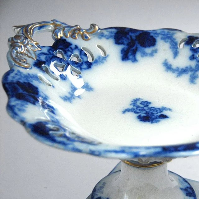 Antique White & Blue Centerpiece, 19th Century For Sale - Image 3 of 11