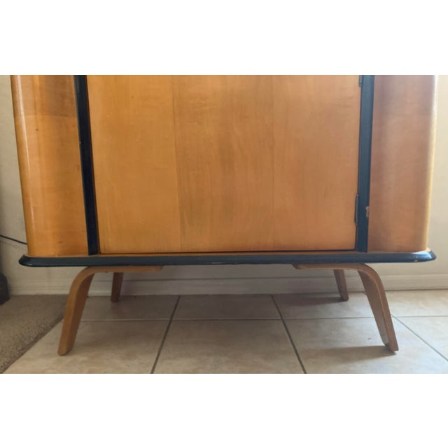 Mid-Century Modern 1940s Mid-Century Modern Plymold Side Board, in Style of Thaden-Jordan For Sale - Image 3 of 7