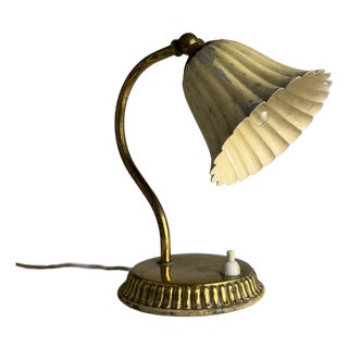 Small Vintage Metal Tulip Table Lamp, Italy, 1950s For Sale
