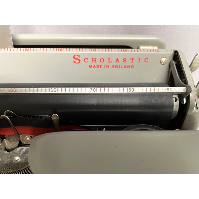Singer Scholastic Model T-4 Typewriter For Sale - Image 11 of 12
