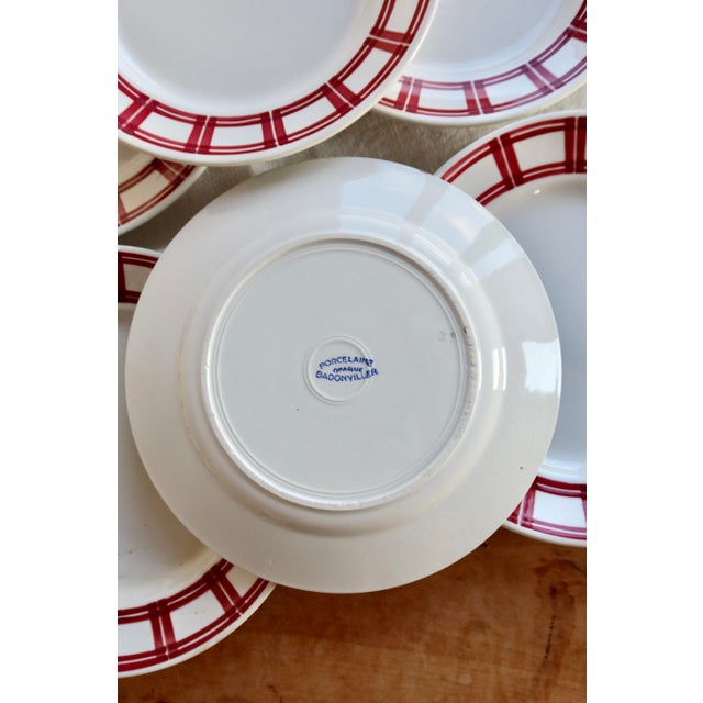 Earthenware Dinner Plates with Red Geometric Decor from Badonviller, 1970s, Set of 6 For Sale - Image 6 of 9