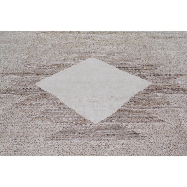 2000 - 2009 Moroccan Hand Knotted Wool Rug, 9'10"x13'9" For Sale - Image 5 of 6