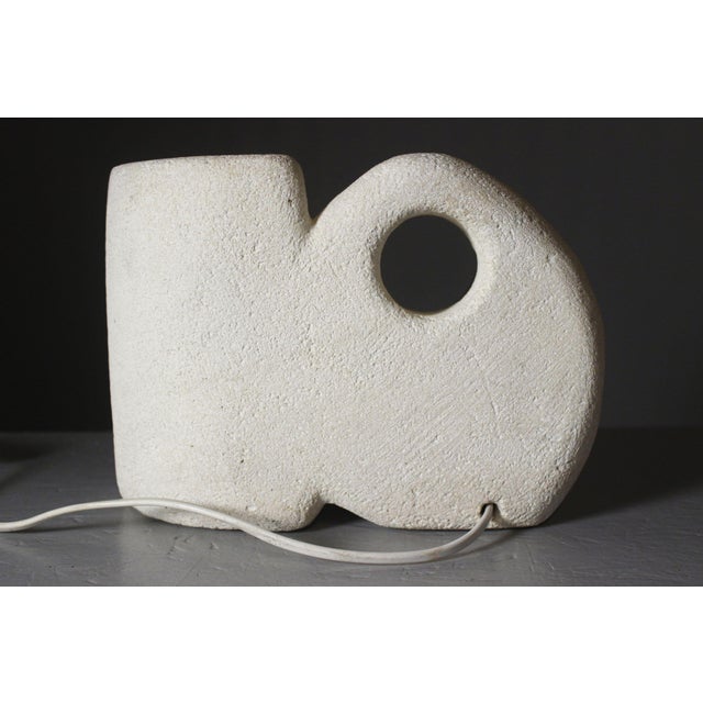 White Mid-Century Modern Brutalist Carved Stone Lamp with Vase, 1970s For Sale - Image 8 of 13