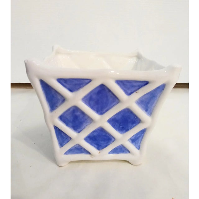 Ceramic Regency Blue and White Diamond Lattice Pattern Dana Gibson Style Small Ceramic Cache Pot For Sale - Image 7 of 7