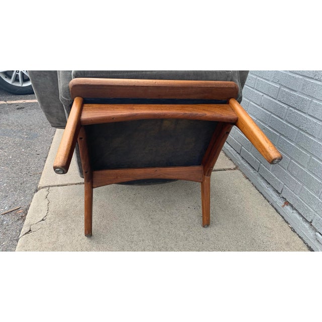 Khaki 1960s Mid-Century Modern Wingback Chair Attributed to Adrian Pearsall Model 1611-C For Sale - Image 8 of 9