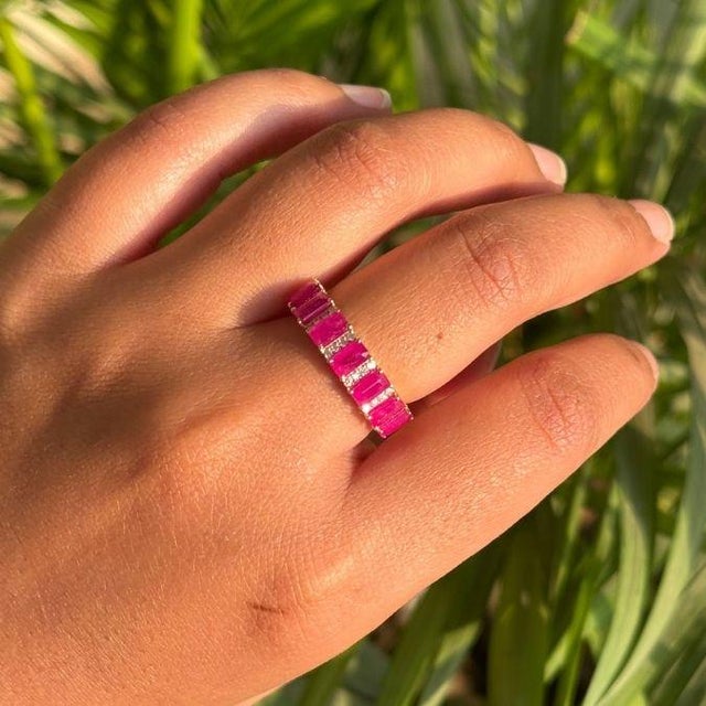 English 2.89 Carat Ruby & Diamond Band Ring in 14k Yellow Gold Stackable Design Size 5.5 For Sale - Image 3 of 16