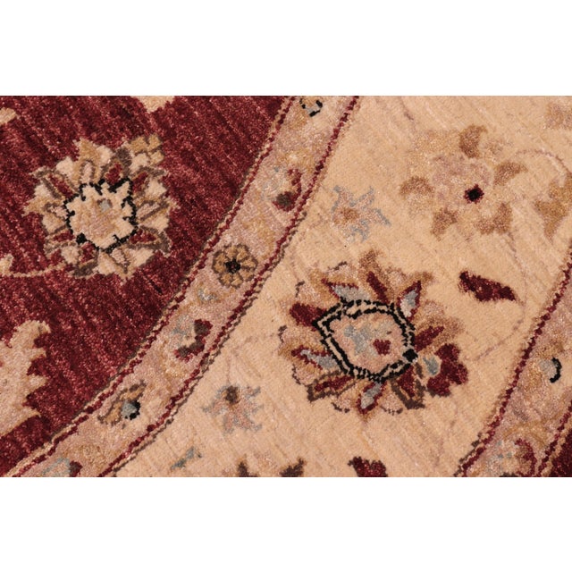 Boho Chic Ziegler Ethelyn Red/Ivory Wool Round Rug- 8'0'' X 8'3'' For Sale In New York - Image 6 of 10