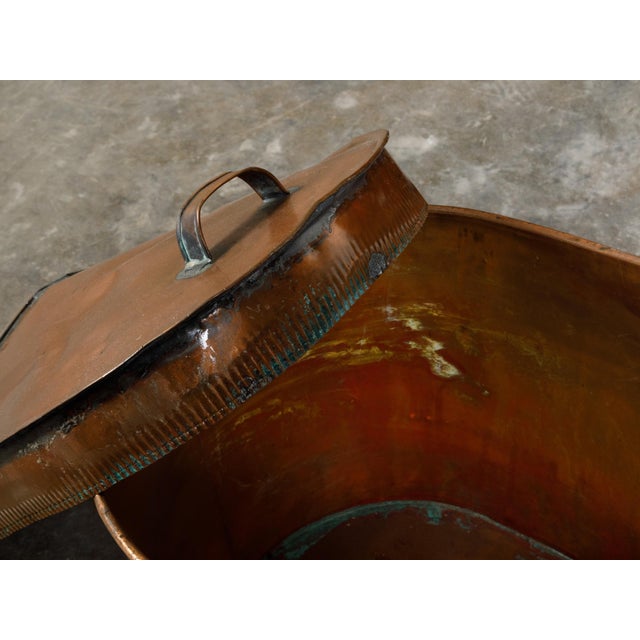 Large English 1930s Copper Braising Pan with Handles and Weathered Patina For Sale - Image 10 of 12