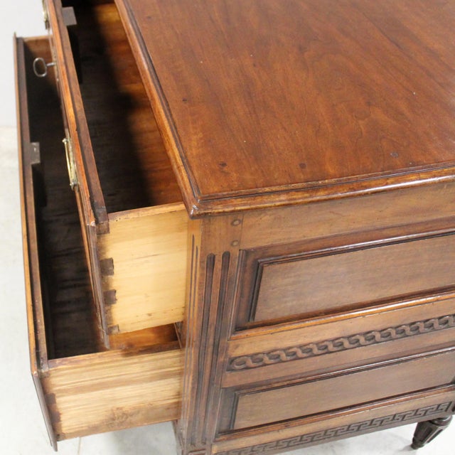 18th Century Italian Louis XVI Chest of Drawers in Walnut For Sale - Image 6 of 14