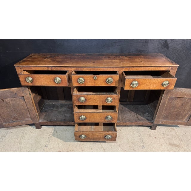 Antique Welsh Georgian Oak Dresser Base from Conway Valley, 1740 For Sale - Image 4 of 17