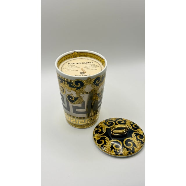 2020s New Versace Rosenthal “Le Jardin De Versace” Porcelain Scented Candle With Box & Authenticity Card For Sale - Image 5 of 7