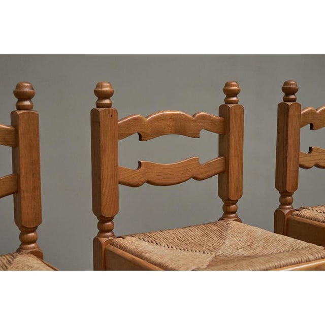 1940s Razorblade Bar Stools in Oak and Rush, 1960s, Set of 4 For Sale - Image 5 of 12