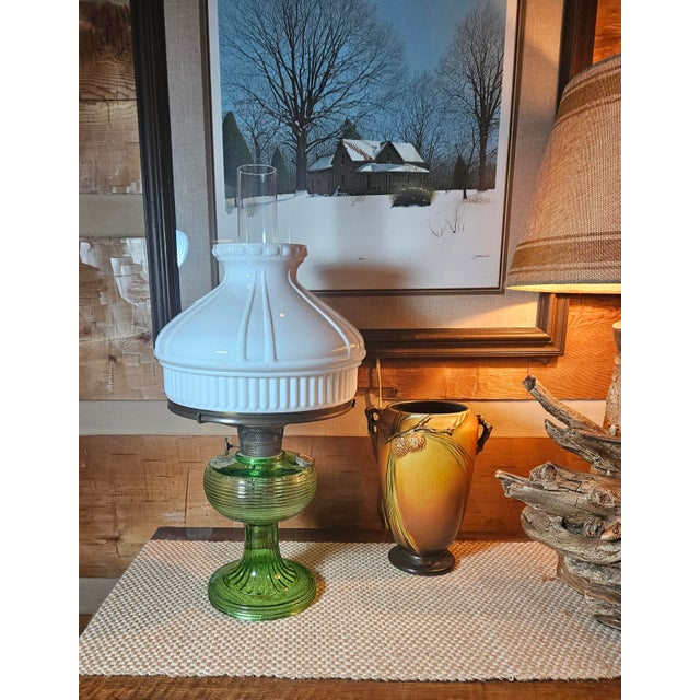 Bradley Hubbard 1920s Emerald Green Lincoln Drape Table Lamp Made by Bradley and Hubbard For Sale - Image 4 of 16