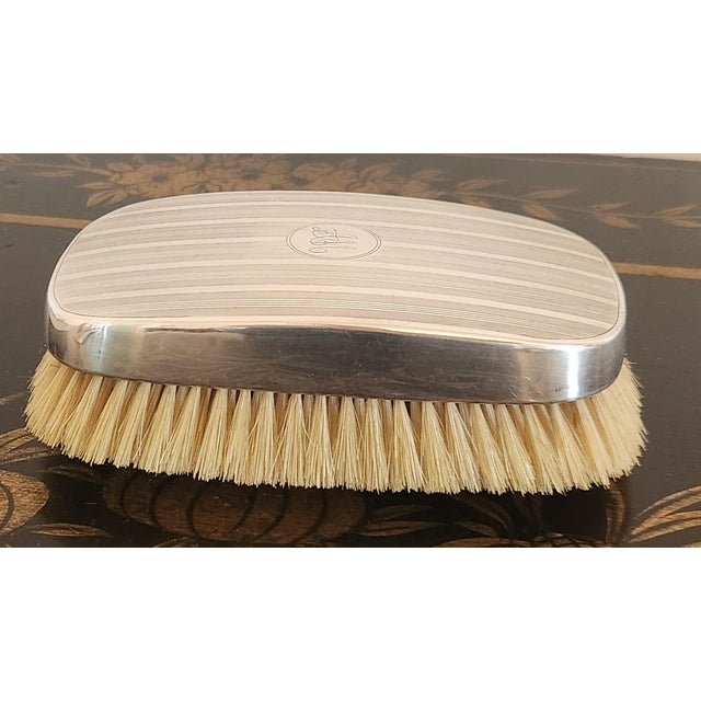 English Art Deco Sterling Silver Grooming Trio by William Neale, Birmingham 1927 For Sale - Image 4 of 18