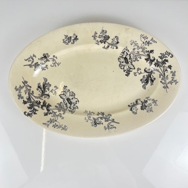 Large Oval Grey-Black Earthenware Platter with Damascus Pattern from Sarreguemines, Late 19th Century For Sale - Image 3 of 11