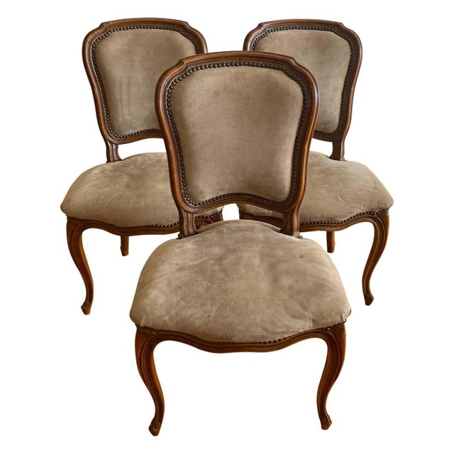 Three Early 20th Century French Walnut Carved Side Chairs c.1900 For Sale In San Francisco - Image 6 of 7