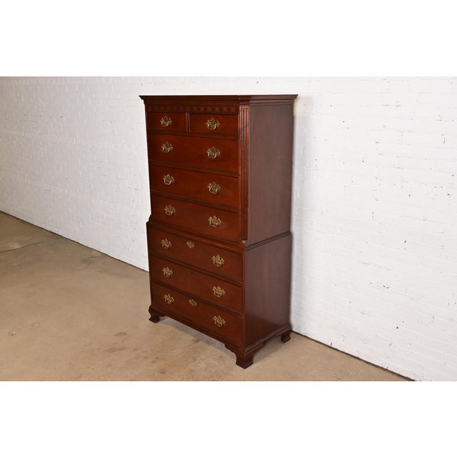 English 1980s Baker Furniture Georgian Carved Mahogany Eight-Drawer Highboy Dresser For Sale - Image 3 of 13