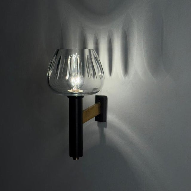 Brass and Cut-Glass Wall Sconce attributed to Gardella, 1950s For Sale - Image 4 of 18