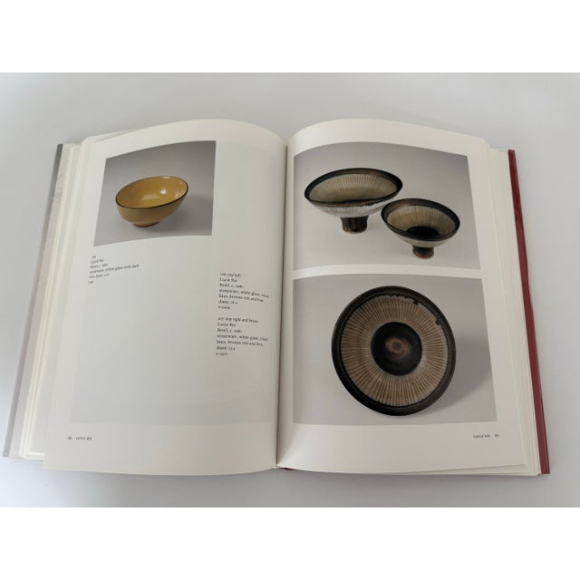 2000 - 2009 Modern Pots by Hans Coper, Lucie Rie & Their Contemporaries the Lisa Sainsbury Collection For Sale - Image 5 of 12