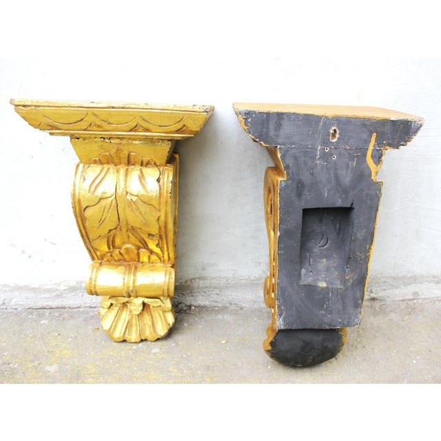 Wood Vintage Wall Corbels in Gilt Wood, 1930s, Set of 2 For Sale - Image 7 of 12