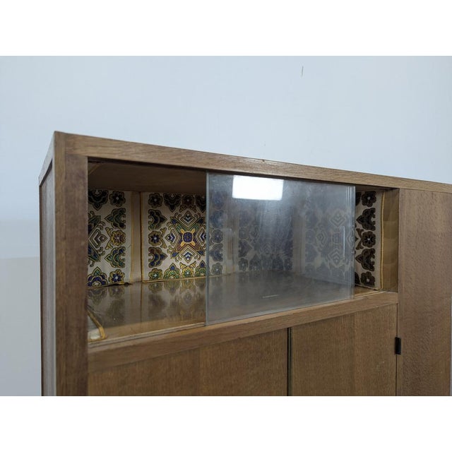 Serving Bar Cart in Oak and Sycamore Veneer, 1950s For Sale - Image 4 of 9
