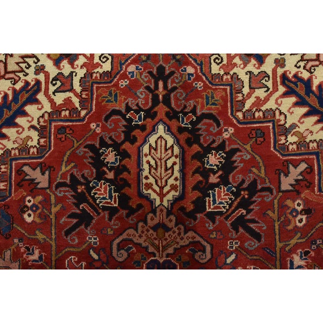 Heriz Rug 8’7” X 12’5” Red Wool Vintage Traditional Hand-Knotted Carpet For Sale - Image 9 of 15