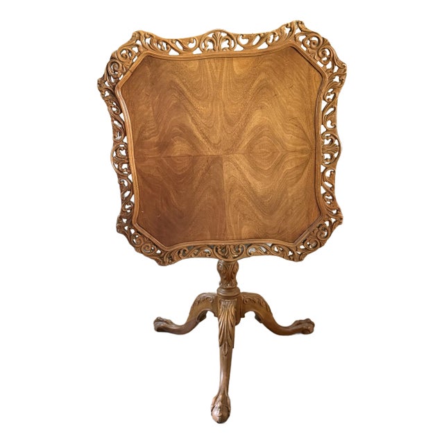 1800's Antique Georgian-Style Mahogany Tilt-Top Table For Sale