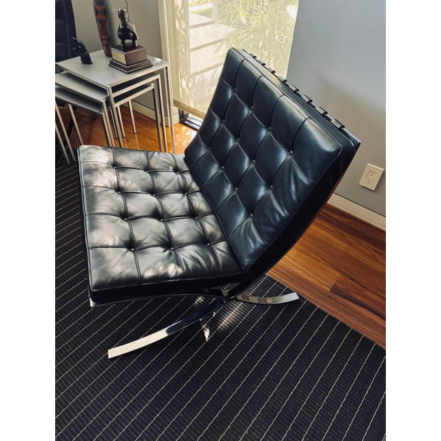 Knoll 1980s Mies Van Der Rohe Knoll Barcelona Chairs Black Leather For Sale - Image 4 of 7