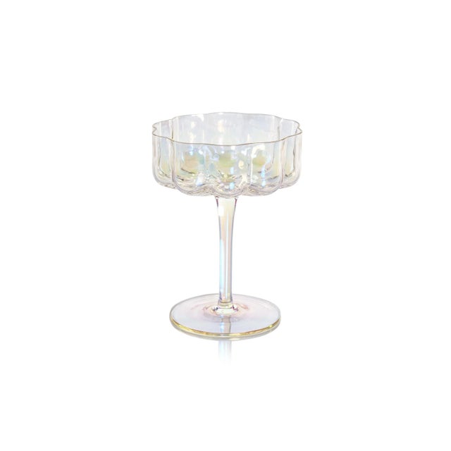 Ideal for those who enjoy a touch of luxury, the Reinhard drinkware line is perfect for savoring a cocktail before dinner....
