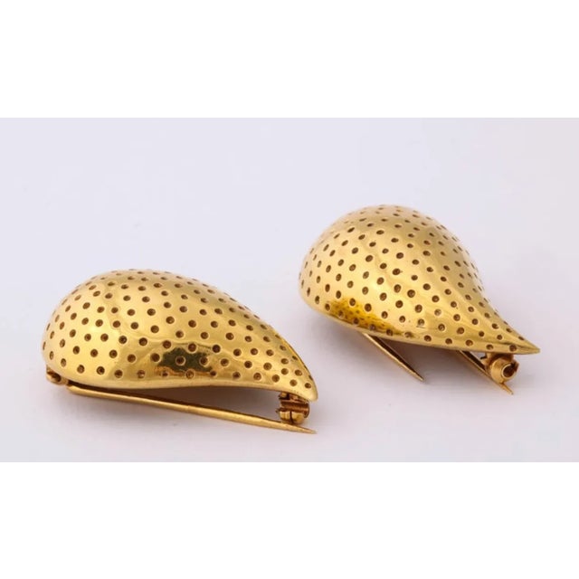 Metal Vintage 80s 18kt Gold Tiffany & Co. Clips - a Pair of 2 For Sale - Image 7 of 10