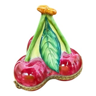 Hand-Painted Limoges Porcelain Cherry Trinket Box – French Peint Main Hinged Box For Sale