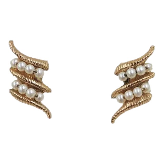 Vintage 1964 Napier Book Piece Faux-Pearl Clip Earrings- 2 Pieces For Sale