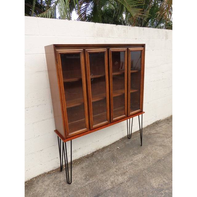 Mid Century Modern Display China Cabinet With Hairpin Legs 6240 For Sale - Image 10 of 14