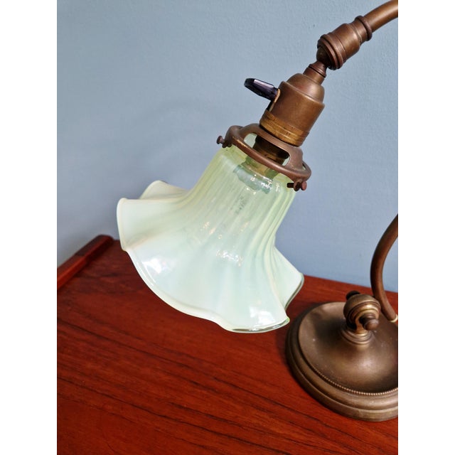 Art Nouveau Desk Lamp in Bronze and Opalescent Glass, 1890s For Sale - Image 4 of 16